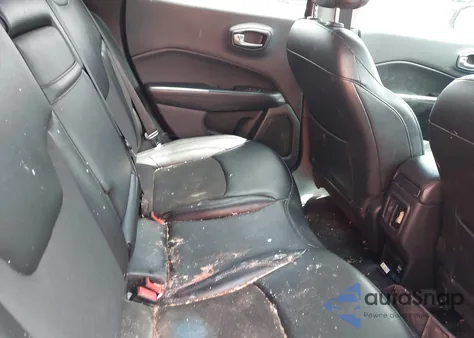 2019 Jeep Compass Altitude 4X4 z USA, uszkodzony, nr VIN 3C4NJDBB4KT750354